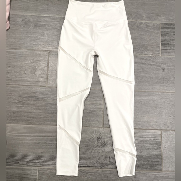 Beyond Yoga Perfect Illusion High Waist midi legging in white size L - Picture 7 of 10